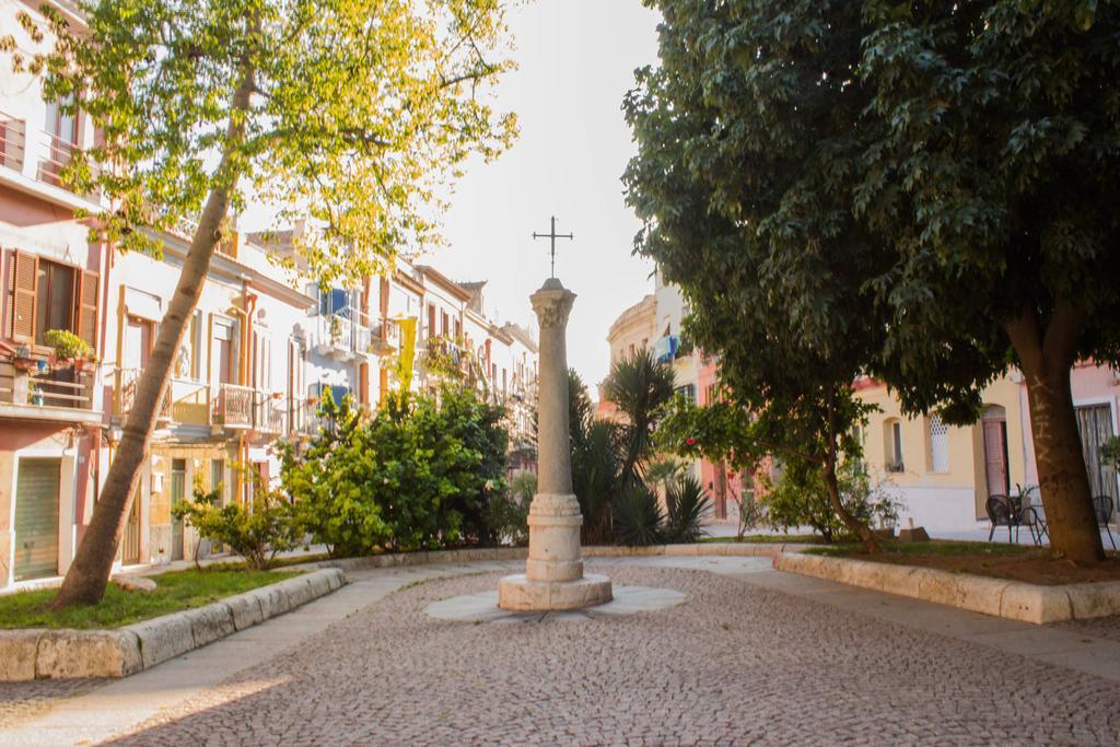 Appartamento Lilla Dei Buoni E Cattivi Cagliari Zimmer foto